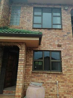 Townhouse For Rent in Reservoir Hills, Durban